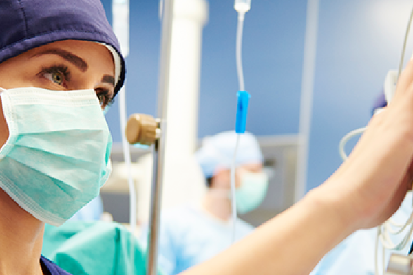 surgical nurse using touchscreen.png
